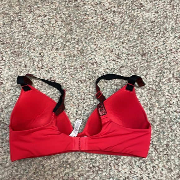 Victoria’s Secret t padded bra - Picture 6 of 7
